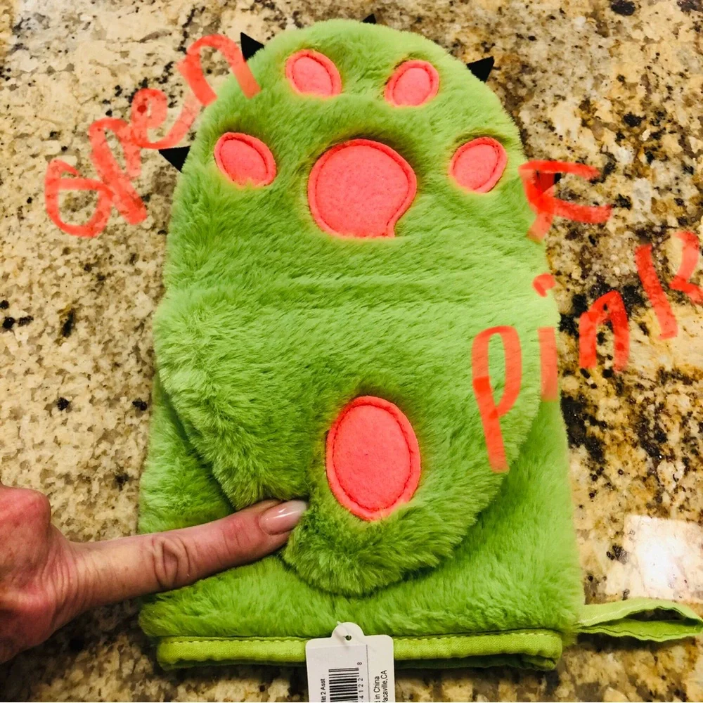 Transpac oven mitts